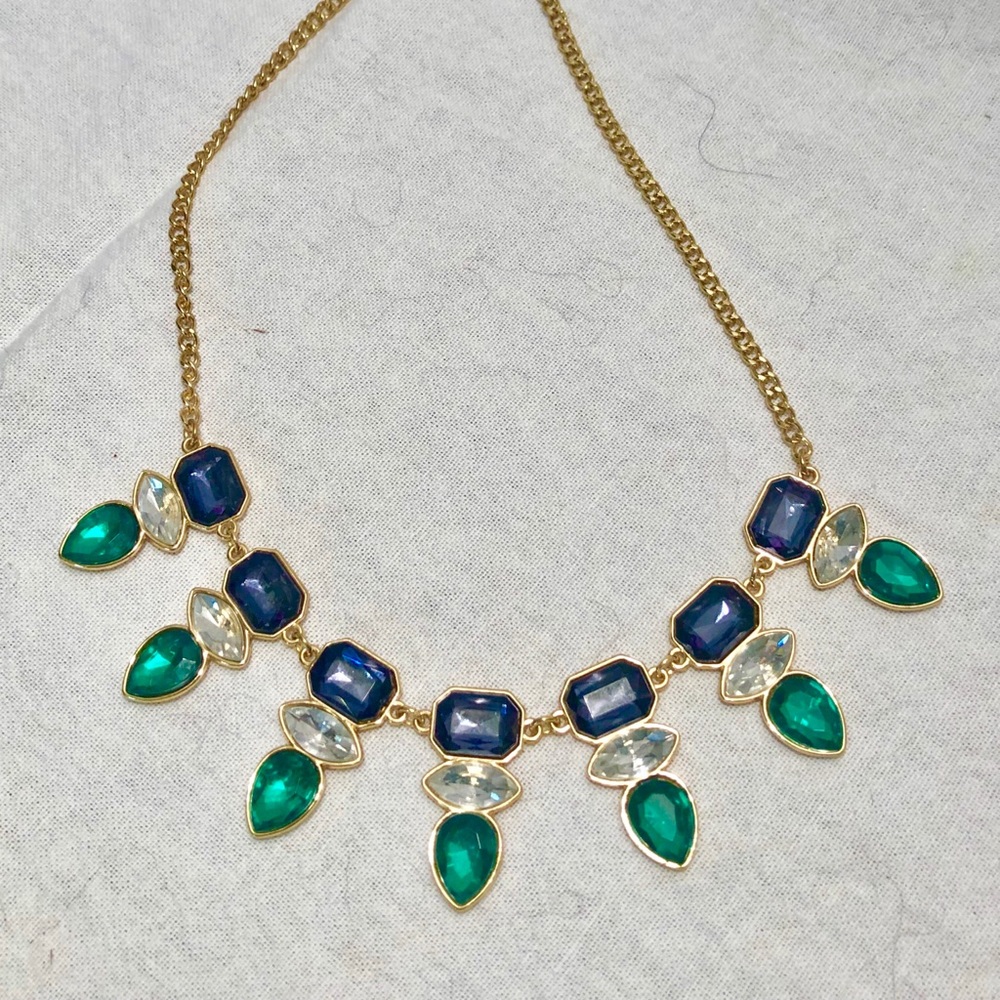 Woman’s necklace